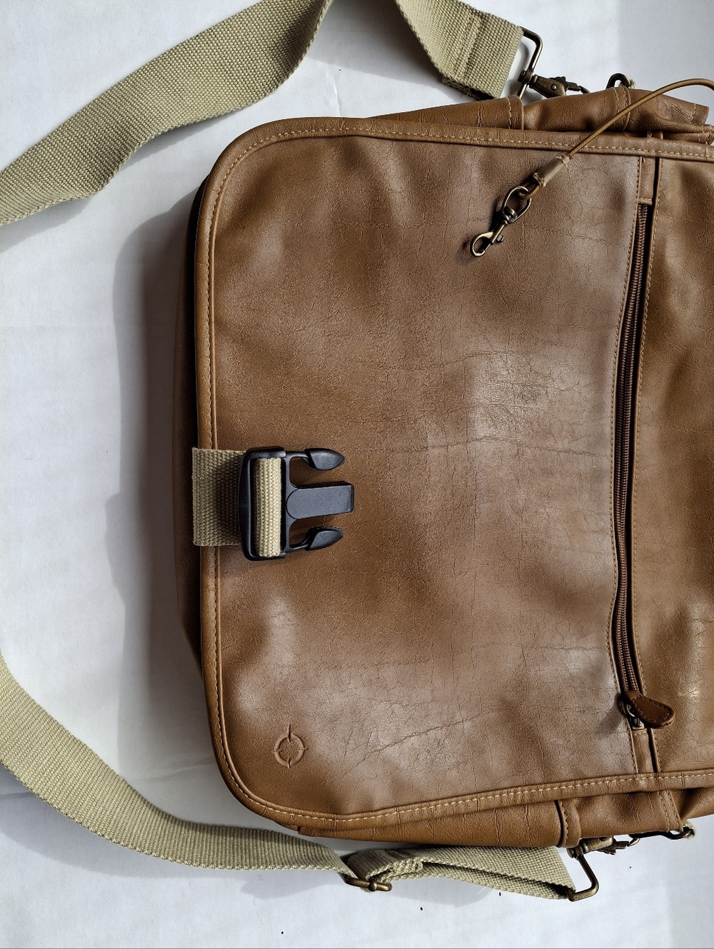 Franklin Covey FC Retro Distressed Messenger Bag